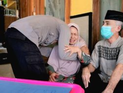 Penuh Haru, Anjangsana SPN Polda Jatim ke Para Purnawirawan di Hari Bhayangkara ke -79*