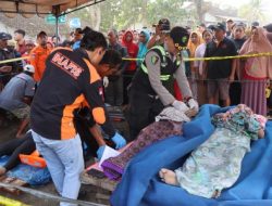 Evakuasi 27 Penumpang Korban KMP Tunu Pratama Jaya Tenggelam Di Perairan Selat Bali