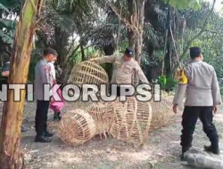 Arena Perjudian di Desa Jeruk Wangi di Bakar Polsek Kandangan – Kediri