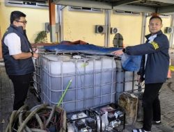Kasus Penimbunan dan Penyalahgunaan BBM Solar Subsidi berhasil diungkap Polres Gresik ” 8.000 Liter diamankan