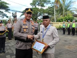 Penuh Khidmat, Kapolres Tabanan Pimpin Upacara Kenaikan Pangkat Pengabdian dan Wisuda Purna Bhakti